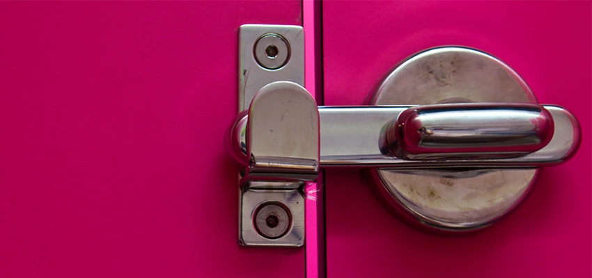 Childproof Gate Lock in Bell, California