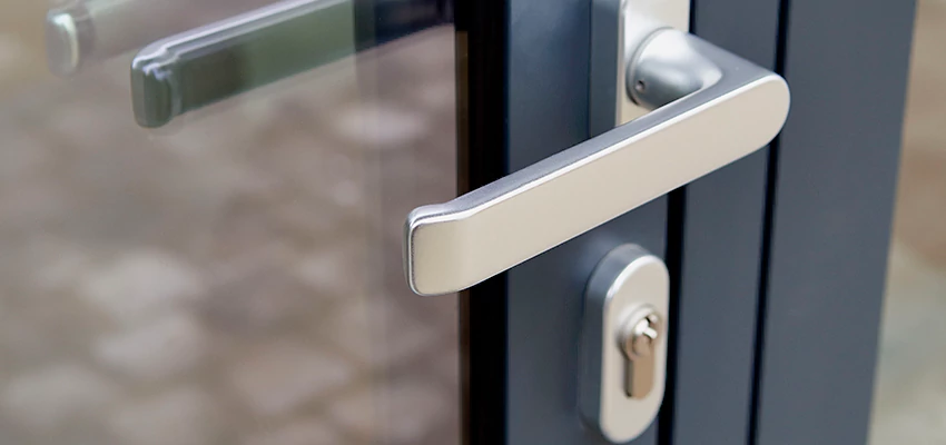 Broken Door Lock Cylinder Repair in Bell, California