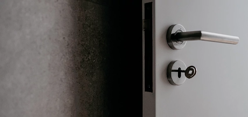 Front Door Handle Repair And Installation in Bell, CA