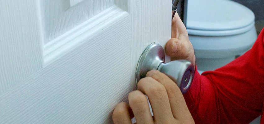 Vintage Door Knob Replacement in Bell, CA